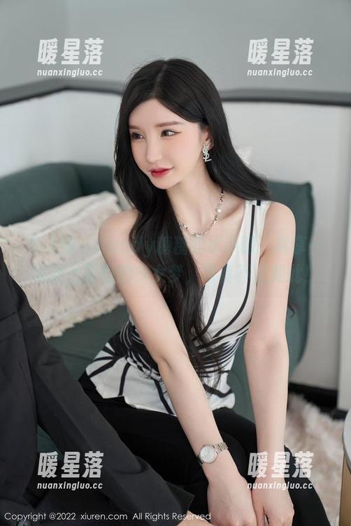 秀人网 - Candy糖糖的水手服：共享一场染上蓝白的少女梦，写真不止如此！