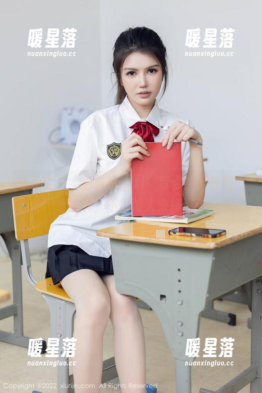 秀人网 - “拍黄瓜girl”带你免费收图：万圣节，不怕没人来捣蛋！