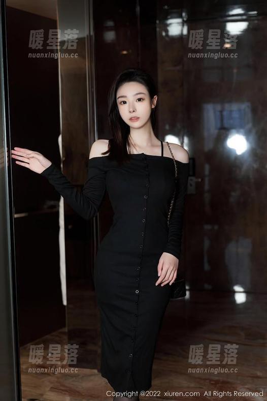 秀人网-潘娇娇 秀人网 - 高清呈现,蕾丝的细腻与sensuality,潘娇娇的作品值得下载!