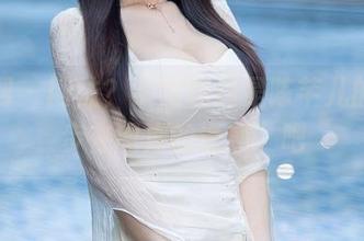 秀人网 - 网袜？不如说这是陈芊儿的“散步在图库的诱惑”吧