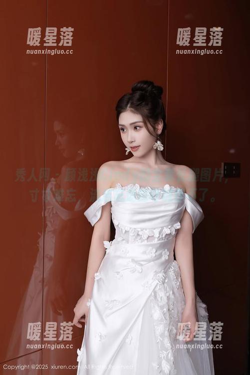 秀人网-颜浅浅Cindy 秀人网 - 颜浅浅Cindy的全套长腿图片,寸寸难忘,流连忘返的呼喊停不了。