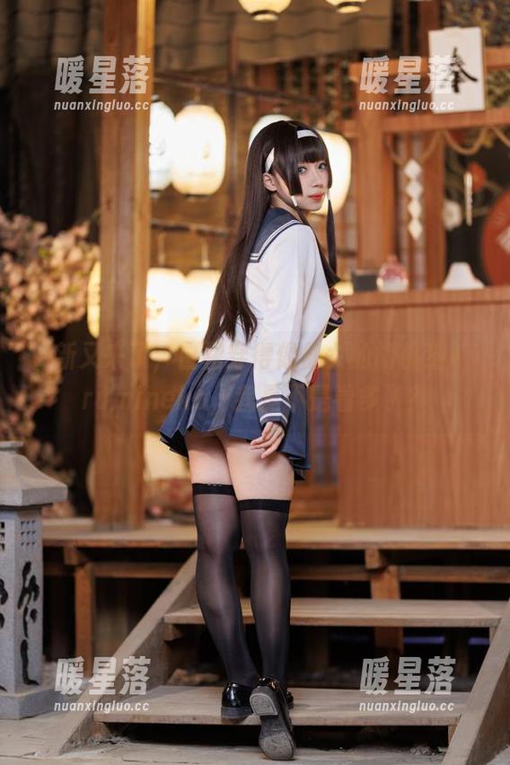 胡桃猫Kurumineko 更新又来了,白裙穿得像仙女的胡桃猫Kurumineko,我是不是看多了?