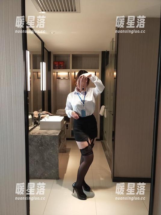 你错过不了的自闭颜球球戏水竞泳精选，那股洒脱！