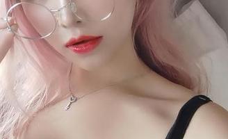花リリ(Plant Lily)的屋顶女仆cos，今天我也想变得可爱呀～