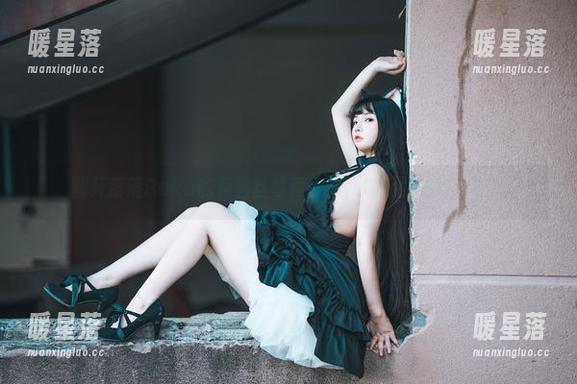 落落Raku 翻开落落Raku的莉莉丝写真合集,挑战你的好奇心!