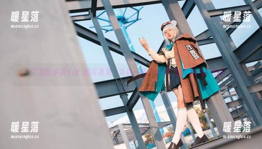 蓝小沂KiKi 下载蓝小沂KiKi的写真集,体验一把“穿越”成玉藻前的快感。