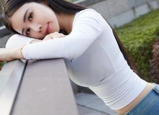 蜜桃社 – 高能！小魔女lily的校园高清写真，神秘、不安分、令人期待！