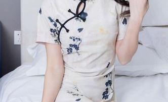 袜啵啵 - 苏苏的“轻盈之旅”:先看原图再说裸足
