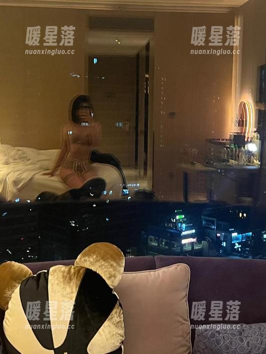 詹詹 微密圈 - 忍不住想讲的,詹詹的精品制服和私房图包,有毒啊!