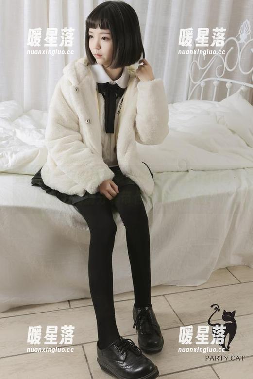 轰趴猫-杨晨晨sugar 轰趴猫 - 穿得像是老板的杨晨晨sugar,职业装高清分享带你再闯办公室!