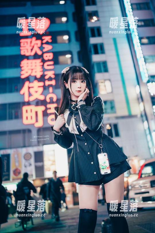 霜月shimo 婚纱合集——看霜月shimo穿出各种奇葩pose!