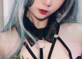 学妹的青水百合子私拍,JK套图真的太有戏,隔着屏幕都让我想一探究竟!