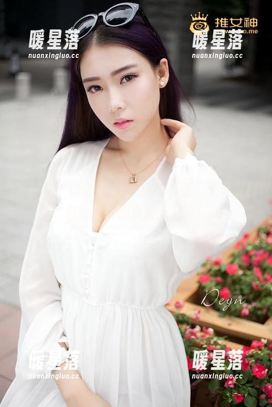 青豆客-梁莹Sugar 青豆客 - 梁莹Sugar这水手服,光是福利包就让人想漫游大海了!