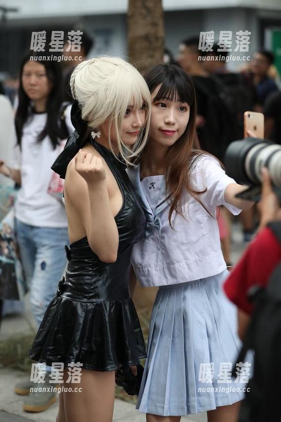 魔镜街拍-婷婷 魔镜街拍 - 婷婷的粉裙日常,私房工作合集:卖货也能卖萌!